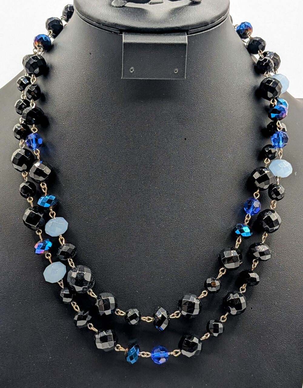 White House Black Market Faceted Glass Blue/Black AB Crystal Bead Necklace